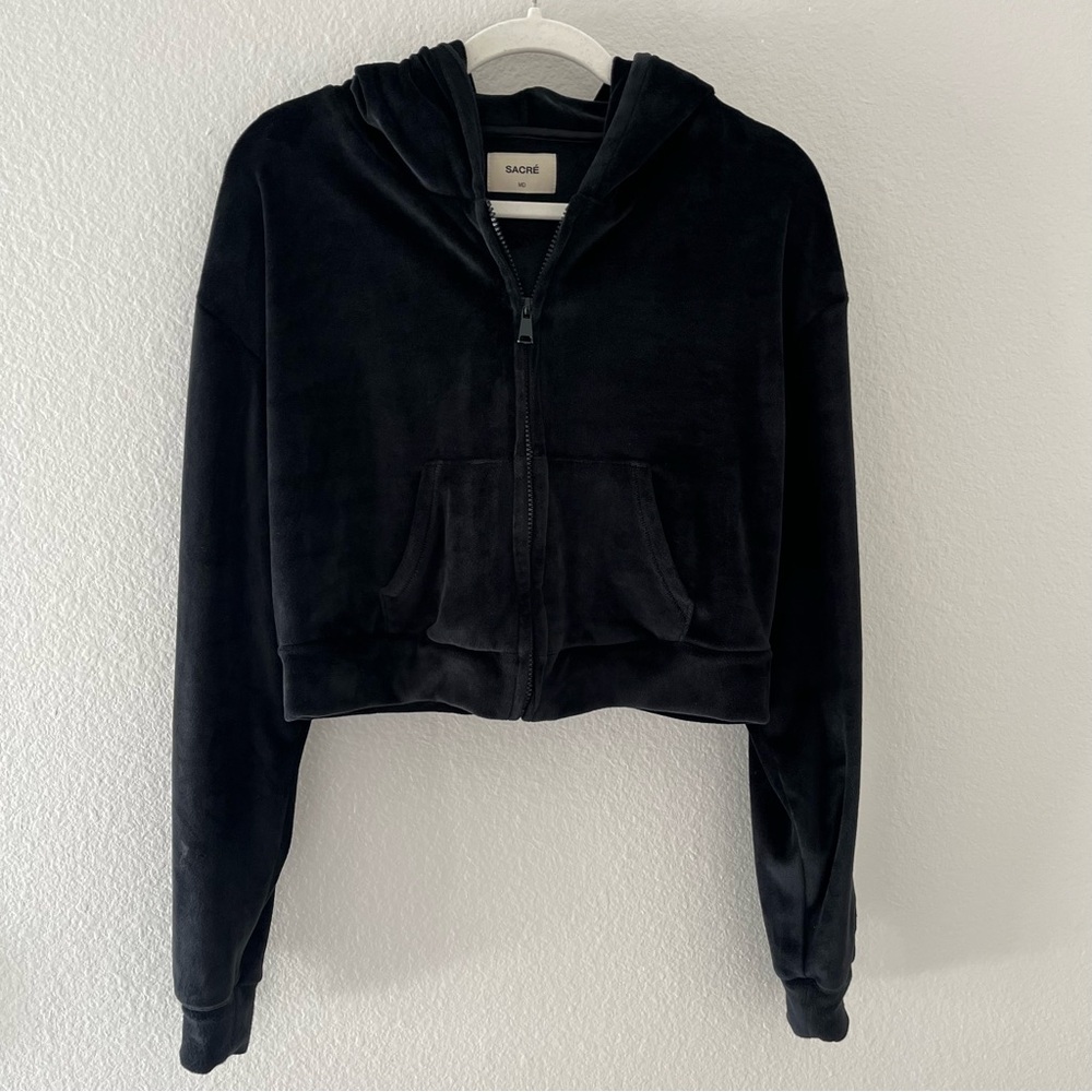 Sacré Cropped Women's Zip-Up Hoodie in Black